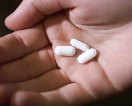 Low-Dose Aspirin Demonstrates Major Benefit in Stopping Bowel Cancer Relapse, Research Confirms